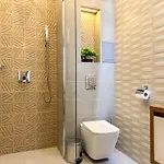 Six Stars 1br Modern 6 Mins To Centre * Plovdiv
