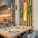 Lägenhet Six Stars 1br Modern 6 Mins To Centre Plovdiv