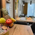Six Stars 1br Modern 6 Mins To Centre Apartment Plovdiv