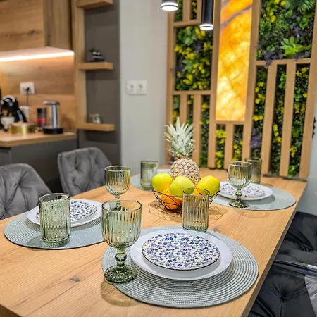 Six Stars 1br Modern 6 Mins To Centre