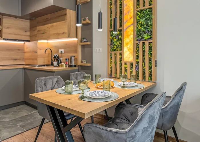 Six Stars 1br Modern 6 Mins To Centre 公寓 *