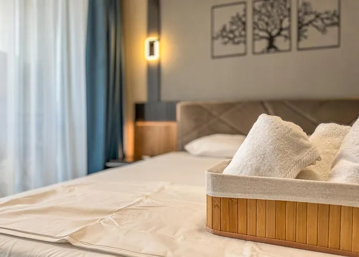 Six Stars 1br Modern 6 Mins To Centre 公寓