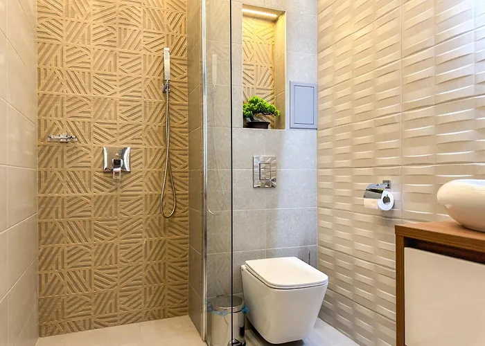 Six Stars 1br Modern 6 Mins To Centre * 普罗夫迪夫