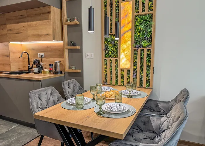 Six Stars 1br Modern 6 Mins To Centre